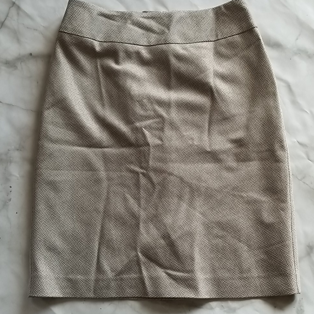 Nic + Zoe Cotton Metallic pencil skirt size 2 Cream Tan